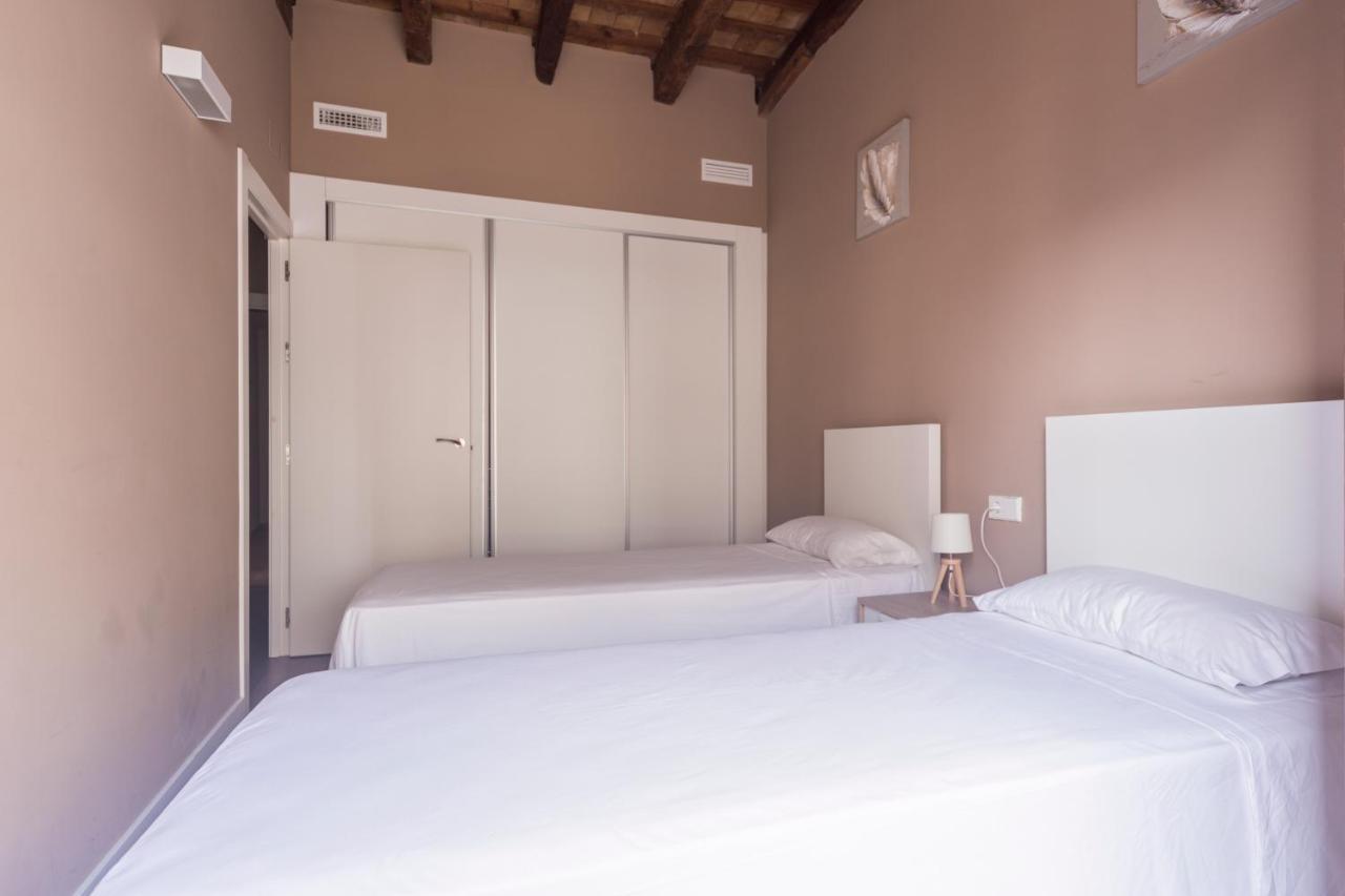 ולנסיה San Miguel, Luxury Apartments. מראה חיצוני תמונה